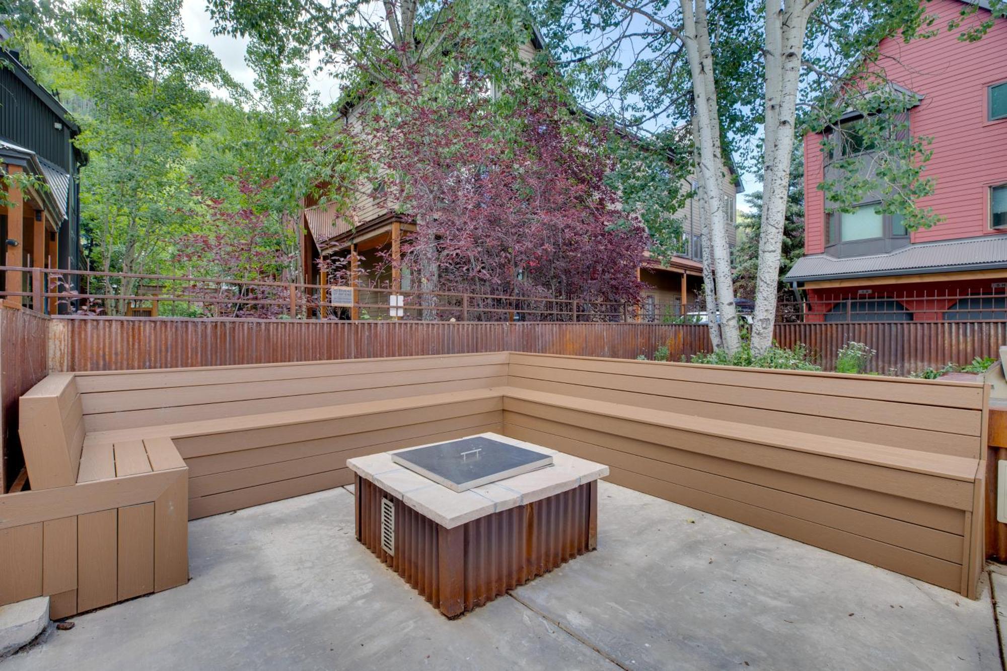 Bright Downtown Telluride Condo - Steps To Lift! Exterior photo